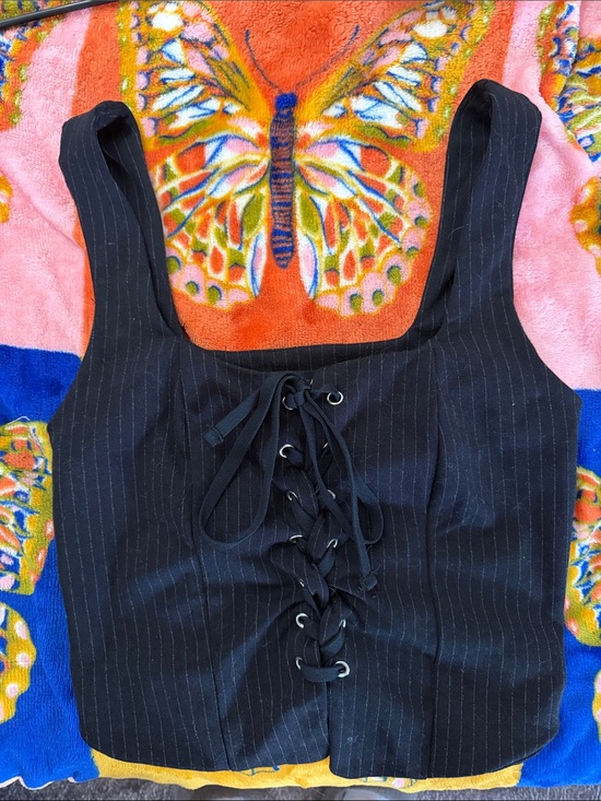 Tops - ✨ Black Pinstripe Tie-Front Crop Top ✨